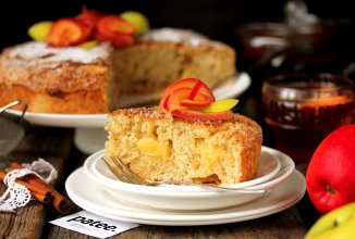 Пирог с яблоками и ананасами