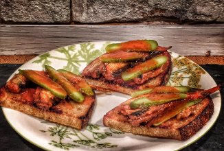 Чернецы с томатными шпротами