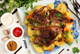 Запечённый цыплёнок с картофельным гарниром