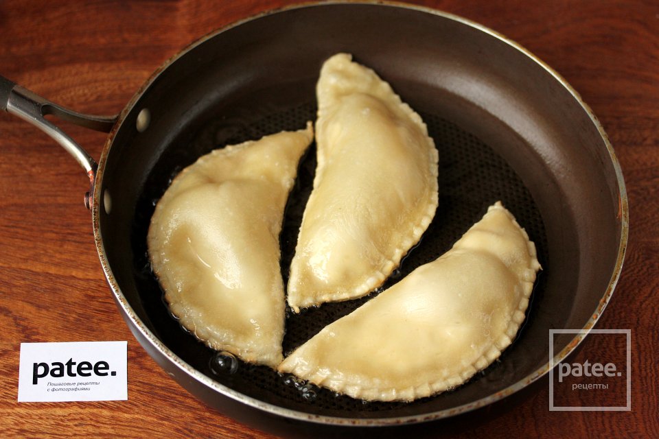 Хрустящие чебуреки (тесто на майонезе) - Шаг 15