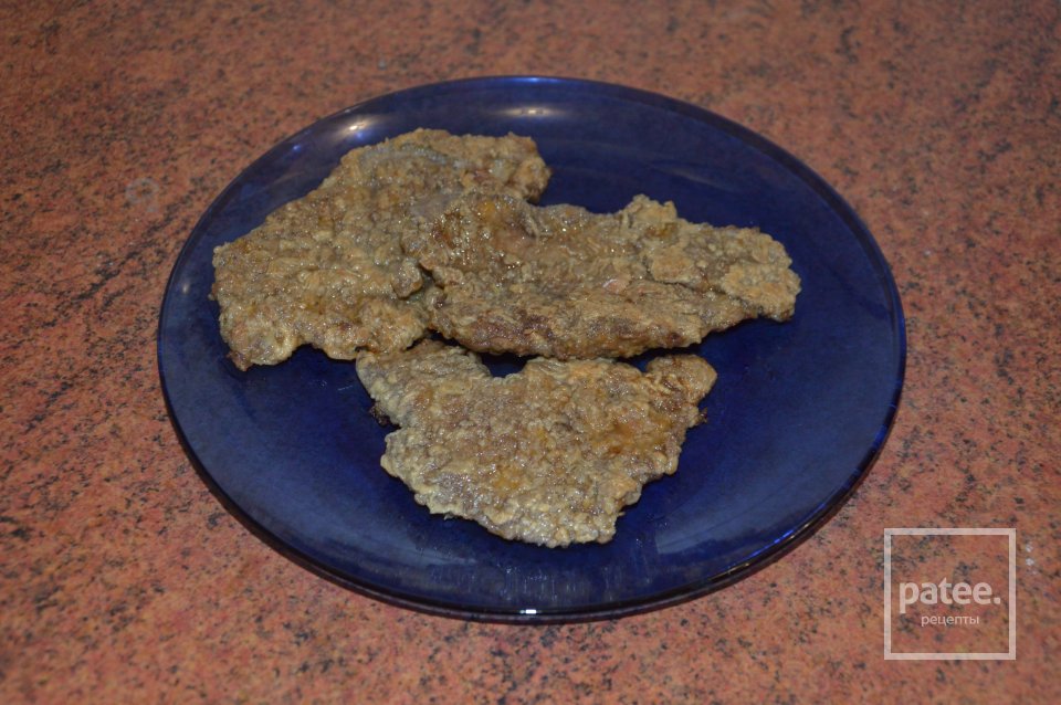 Отбивные из свиной печени в сметанно-чесночном соусе - Шаг 11