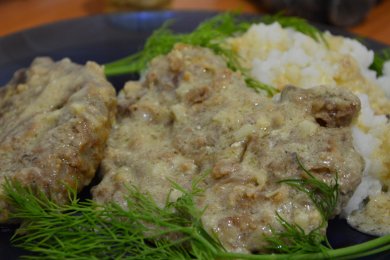 Отбивные из свиной печени в сметанно-чесночном соусе - приготовление