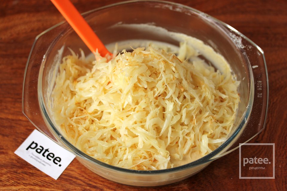 Шарлотка с капустой в мульварке - Шаг 9