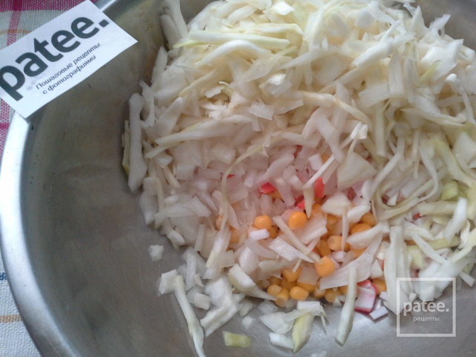Капустный салат с кукурузой  и крабовыми палочками - Шаг 9