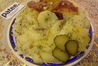 Картофель с чесноком и специями