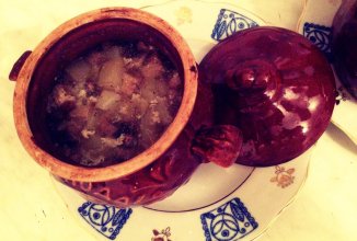 Картофель с шампиньонами в горшочках