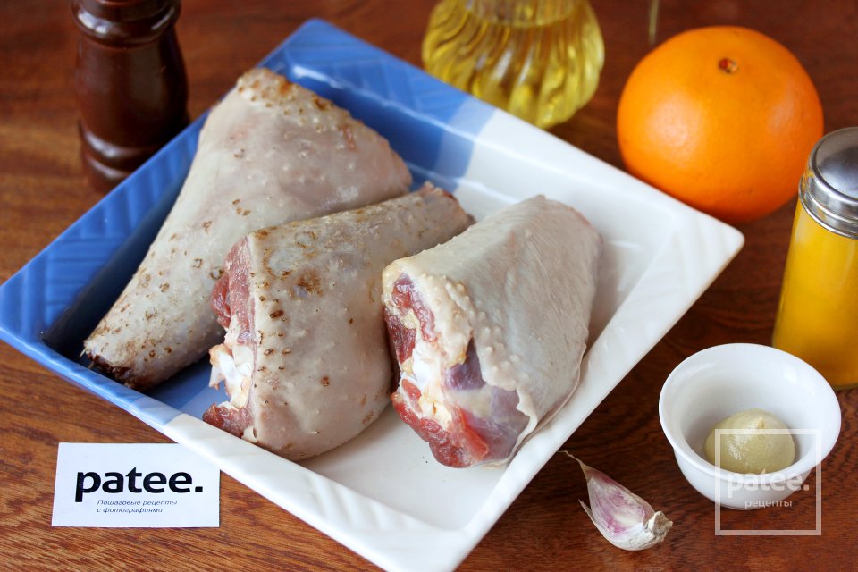 Голени индейки, запечённые в апельсиново-горчичном соусе - Шаг 1