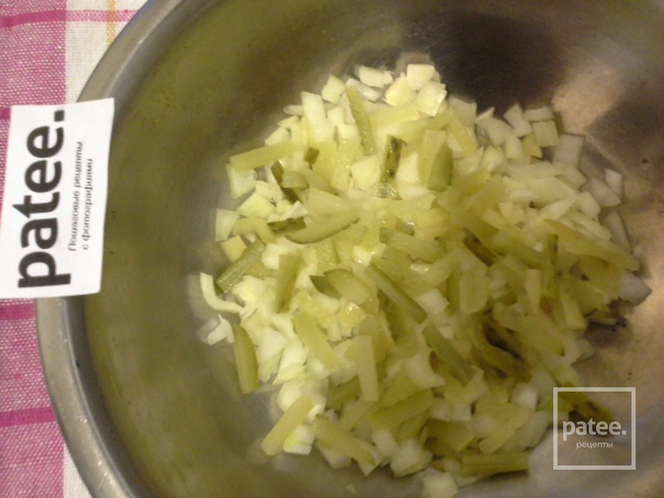 Салат из картофеля с огурцами и луком "Каменный цветок" - Шаг 7