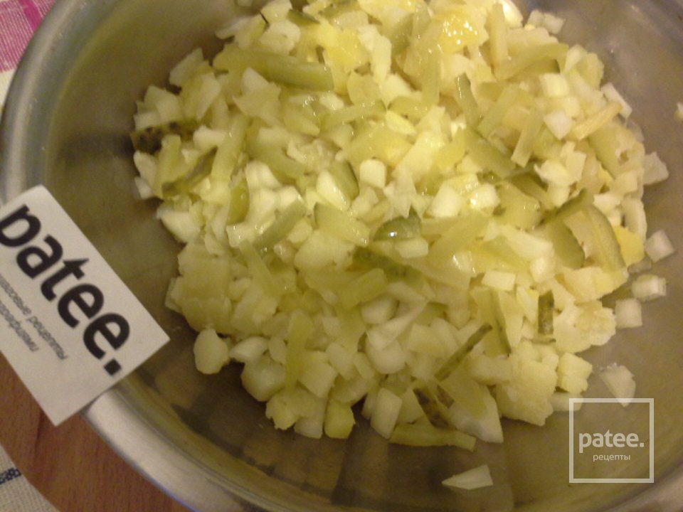 Салат из картофеля с огурцами и луком "Каменный цветок" - Шаг 12