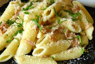 Макароны с тунцом и сыром