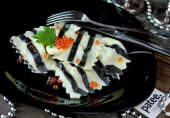 Равиоли с рыбой и грибами