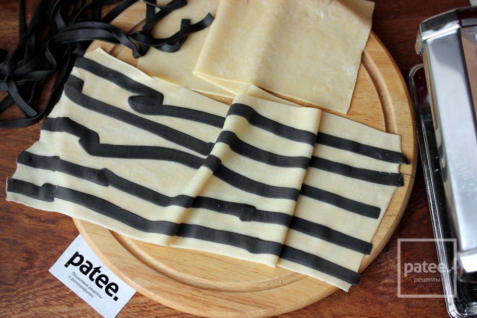 Равиоли с рыбой и грибами - Шаг 15