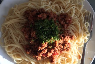 Паста с мясной подливой