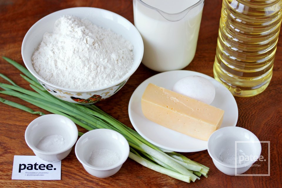 Сырные блины с зелёным луком - Шаг 1
