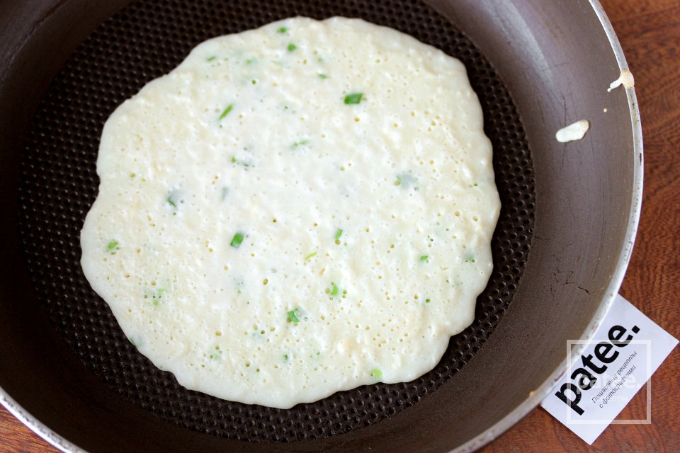 Сырные блины с зелёным луком - Шаг 10