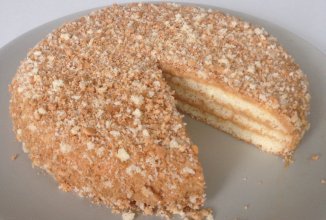 Бисквитный торт с вареной сгущенкой