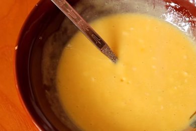 Салат цезарь с перепелиными яйцами - приготовление