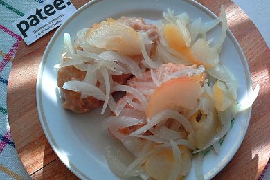 Котлеты с яблочно-луковым соусом - приготовление