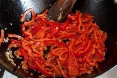 Курица "стир-фрай" с кисло-сладком соусе - приготовление