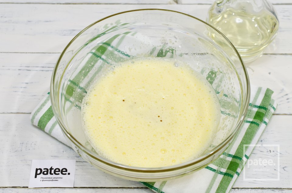 Яблочный пирог с засахаренными орешками - Шаг 3