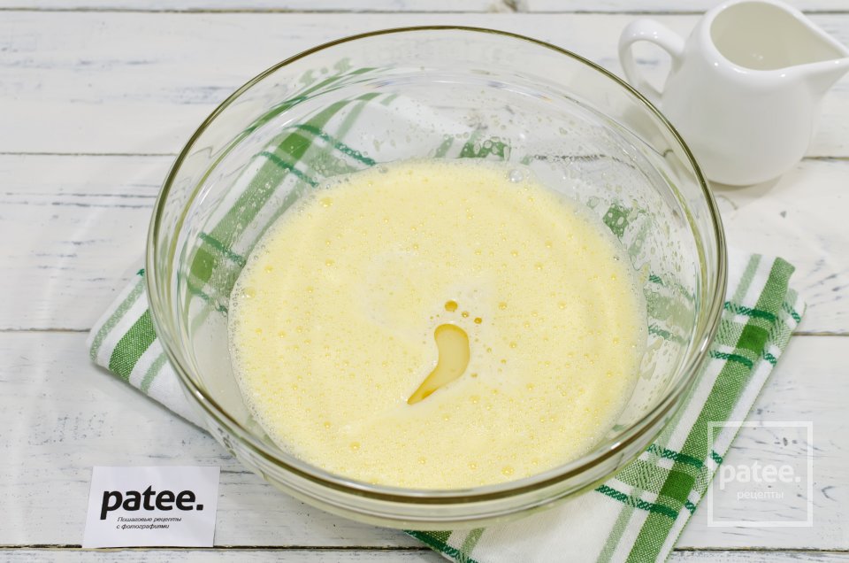 Яблочный пирог с засахаренными орешками - Шаг 4