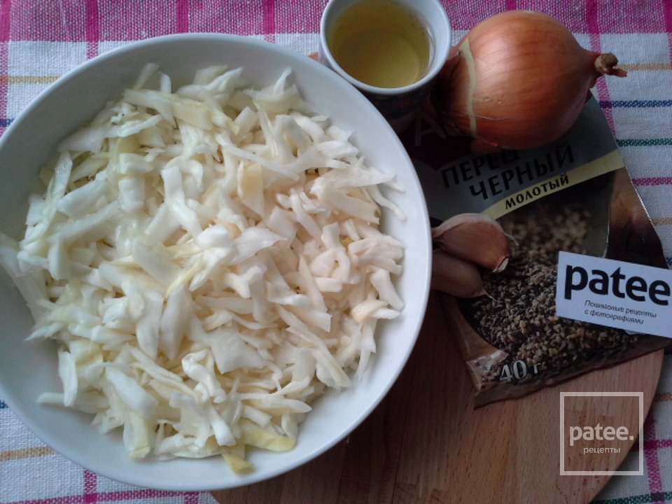 Салат из маринованной капусты с ароматизированным маслом - Шаг 1