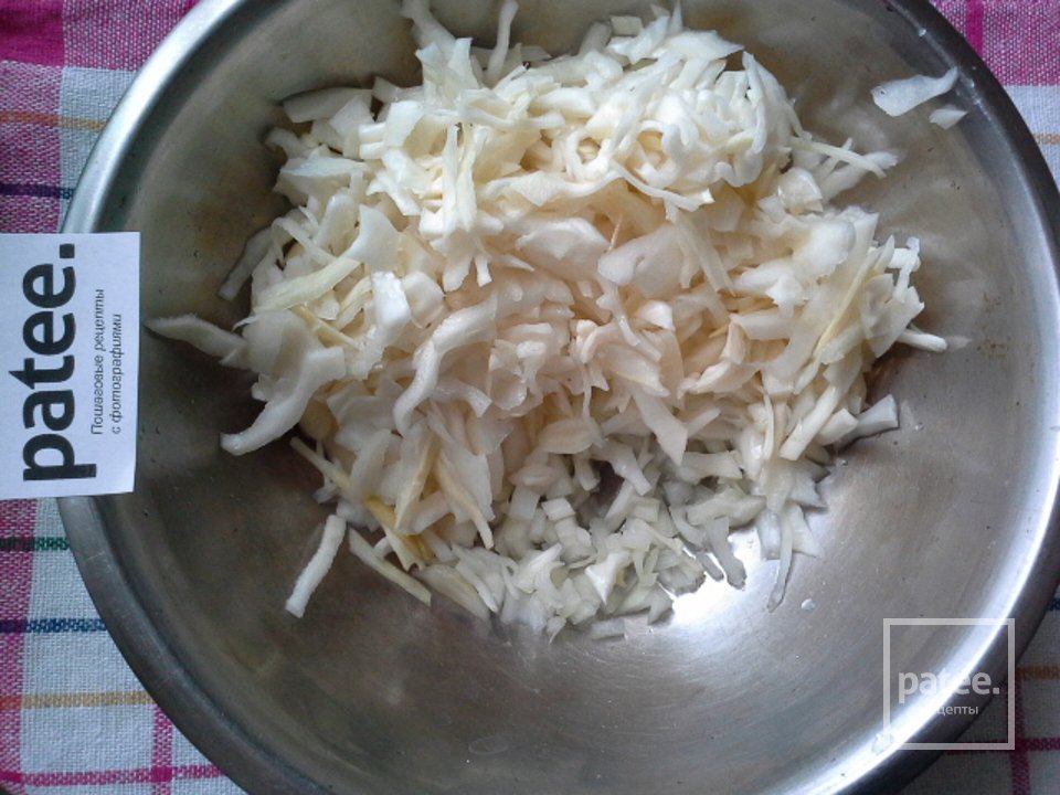 Салат из маринованной капусты с ароматизированным маслом - Шаг 5