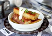 Блины фаршированные рыбой и сыром