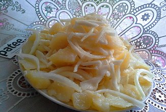 Салат из маринованной капусты  "Деревенский"