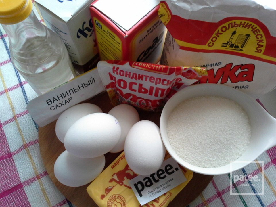 Торт "Белые розы" - Шаг 1