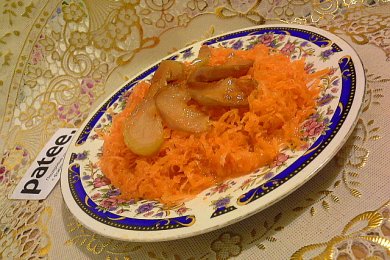 Морковный салат с кисло-сладким яблочным соусом - приготовление