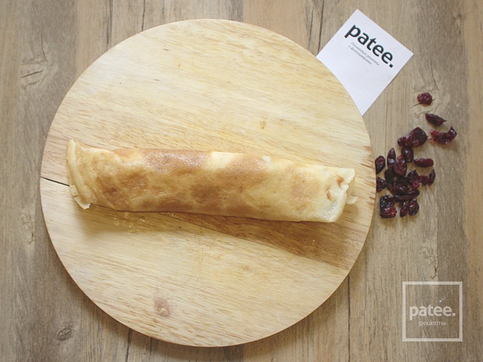 Блинная запеканка с творогом и клюквой - Шаг 6