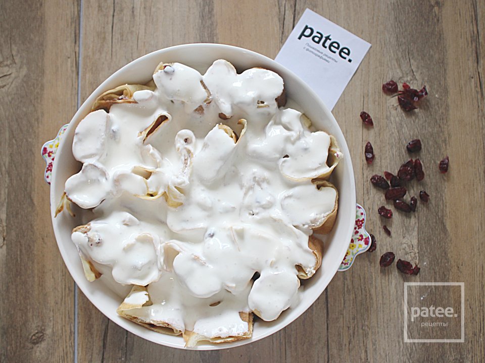 Блинная запеканка с творогом и клюквой - Шаг 11