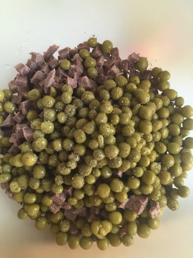 Оливье с языком и перепелиными яйцами - Шаг 4