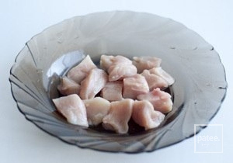 Сырный суп (с плавленным сырком) с курицей - Шаг 1