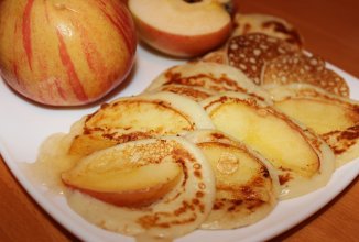 Оладушки с яблоком