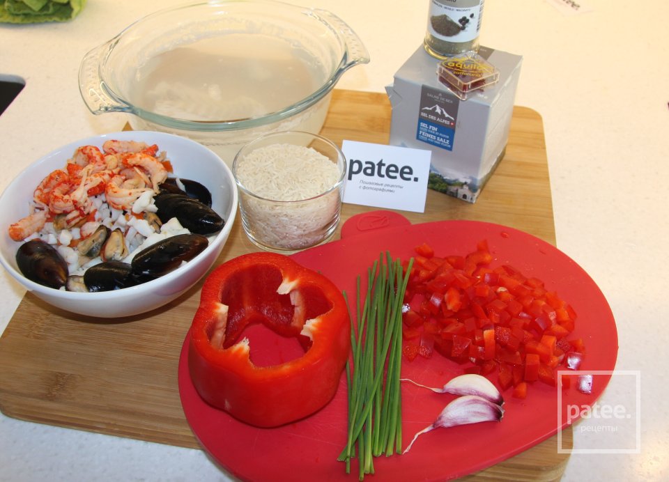 Простая паэлья с морепродуктами - Шаг 1