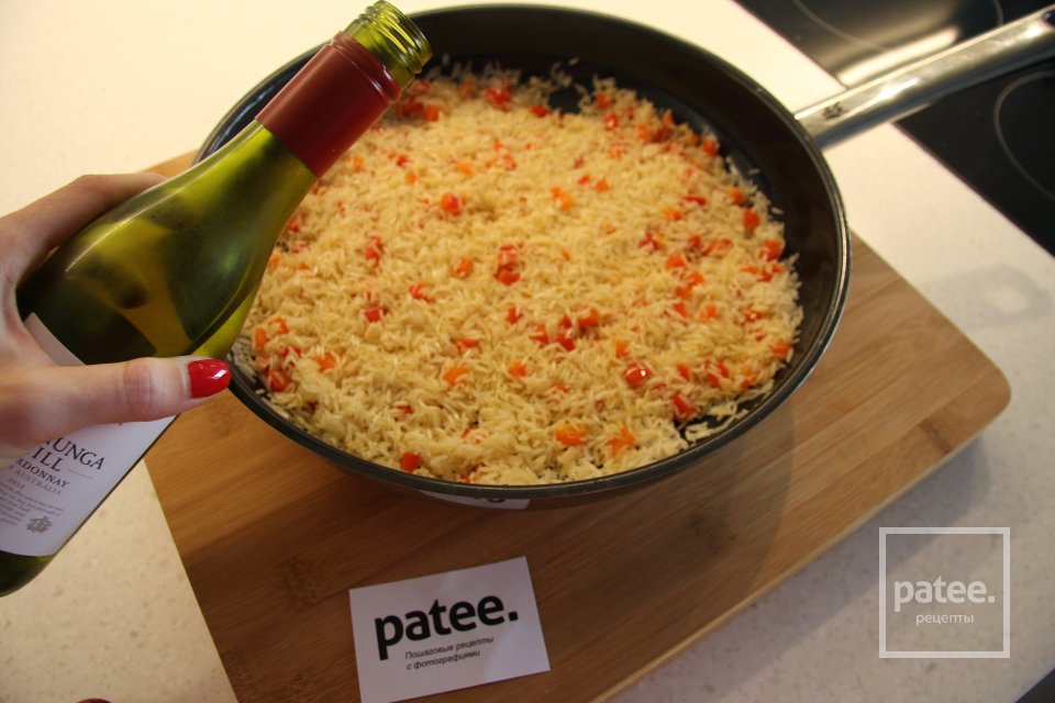 Простая паэлья с морепродуктами - Шаг 6