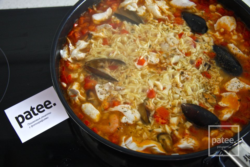 Простая паэлья с морепродуктами - Шаг 12