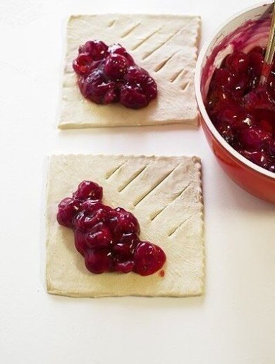 Слойки с вишней - Шаг 6