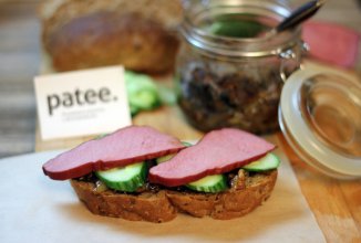 Печеный лук как добавка для мяса и бутербродов