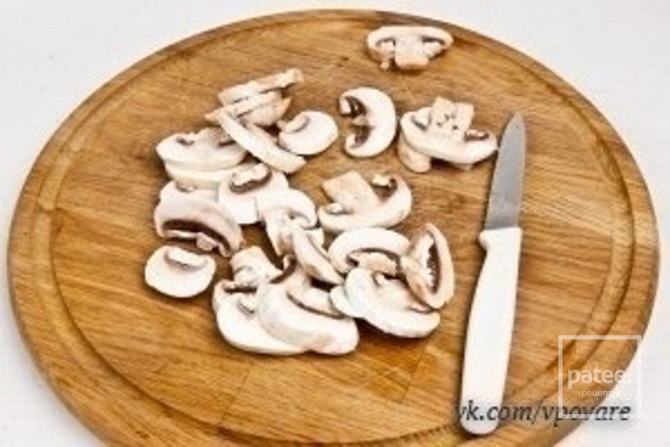 Фунчоза с грибами и овощами - Шаг 2