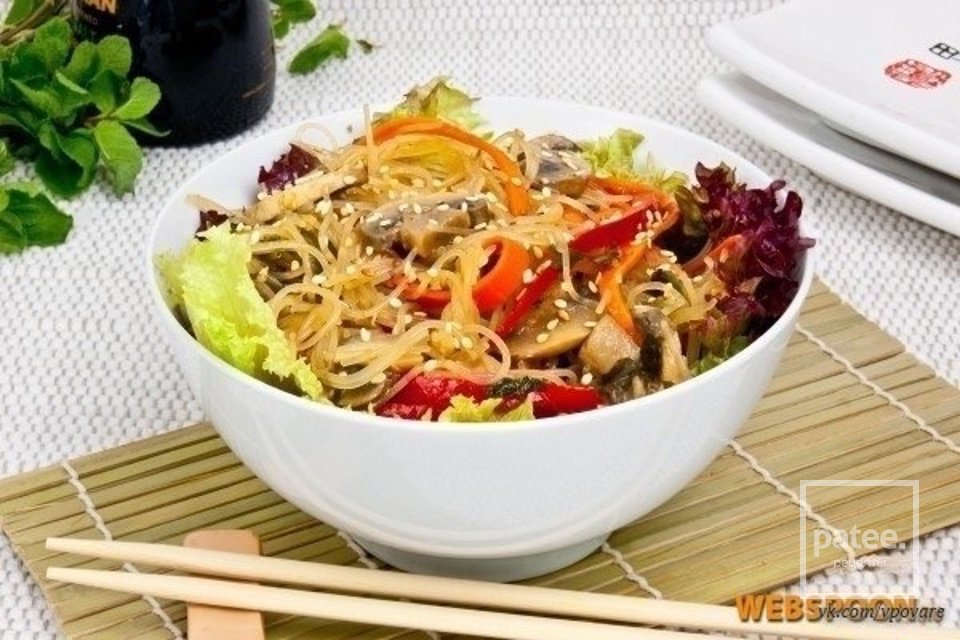 Фунчоза с грибами и овощами - Шаг 9