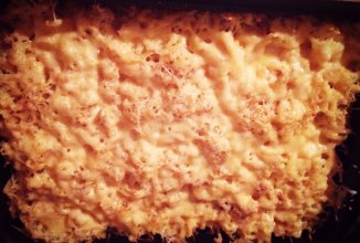 Курица с грибами, запеченная под картофельной шубой