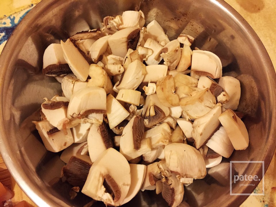Пюре с курицей и грибами - Шаг 2