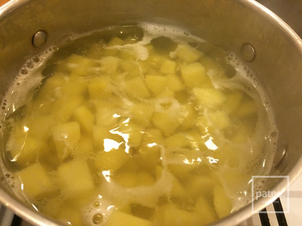 Пюре с курицей и грибами - Шаг 3