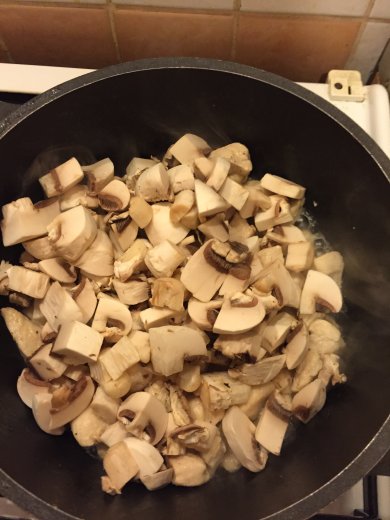 Пюре с курицей и грибами - Шаг 5