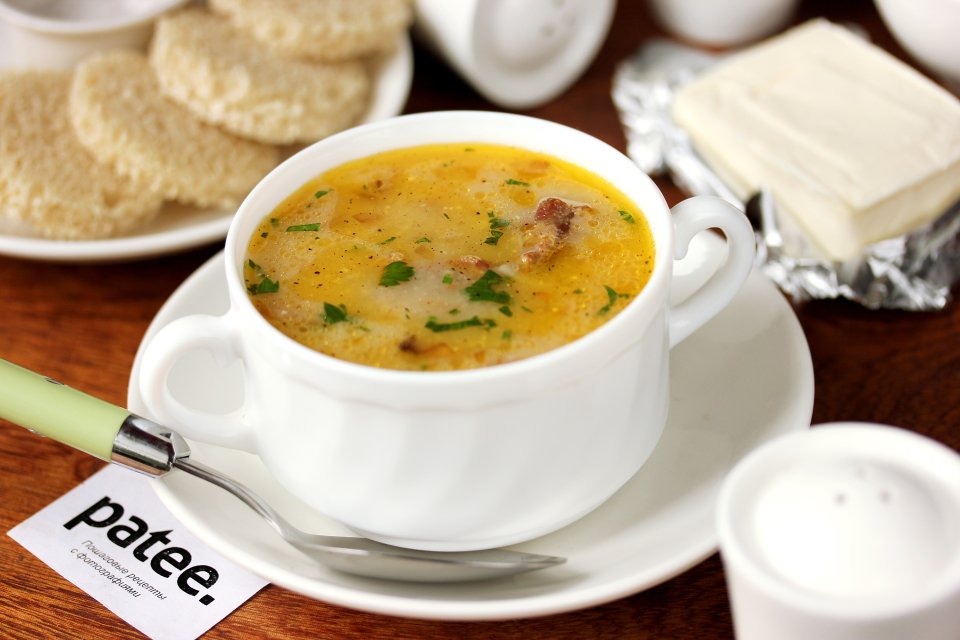 Суп с плавленым сыром и вермишелью в мультиварке