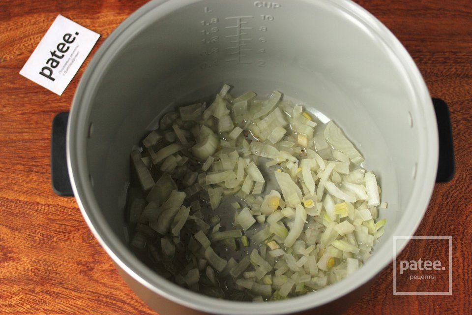 Суп с плавленым сыром и вермишелью в мультиварке - Шаг 3