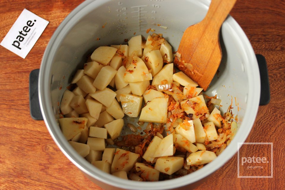 Суп с плавленым сыром и вермишелью в мультиварке - Шаг 5